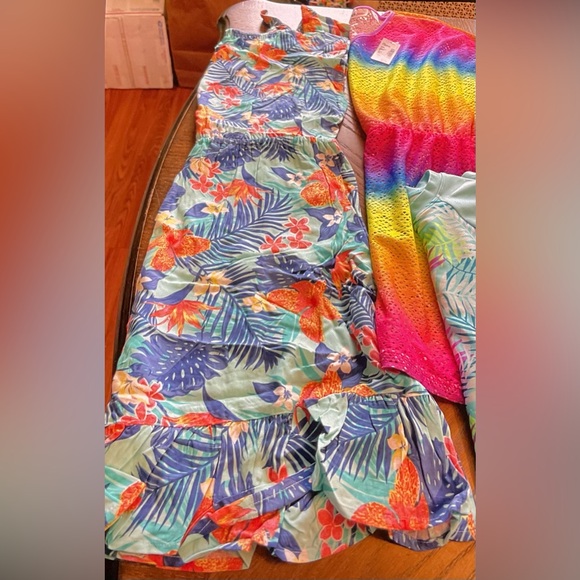 **SOLD ** Colorful Kids Clothing Bundle - Picture 2 of 16